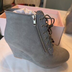 Wedge Ankle Boot - Grey